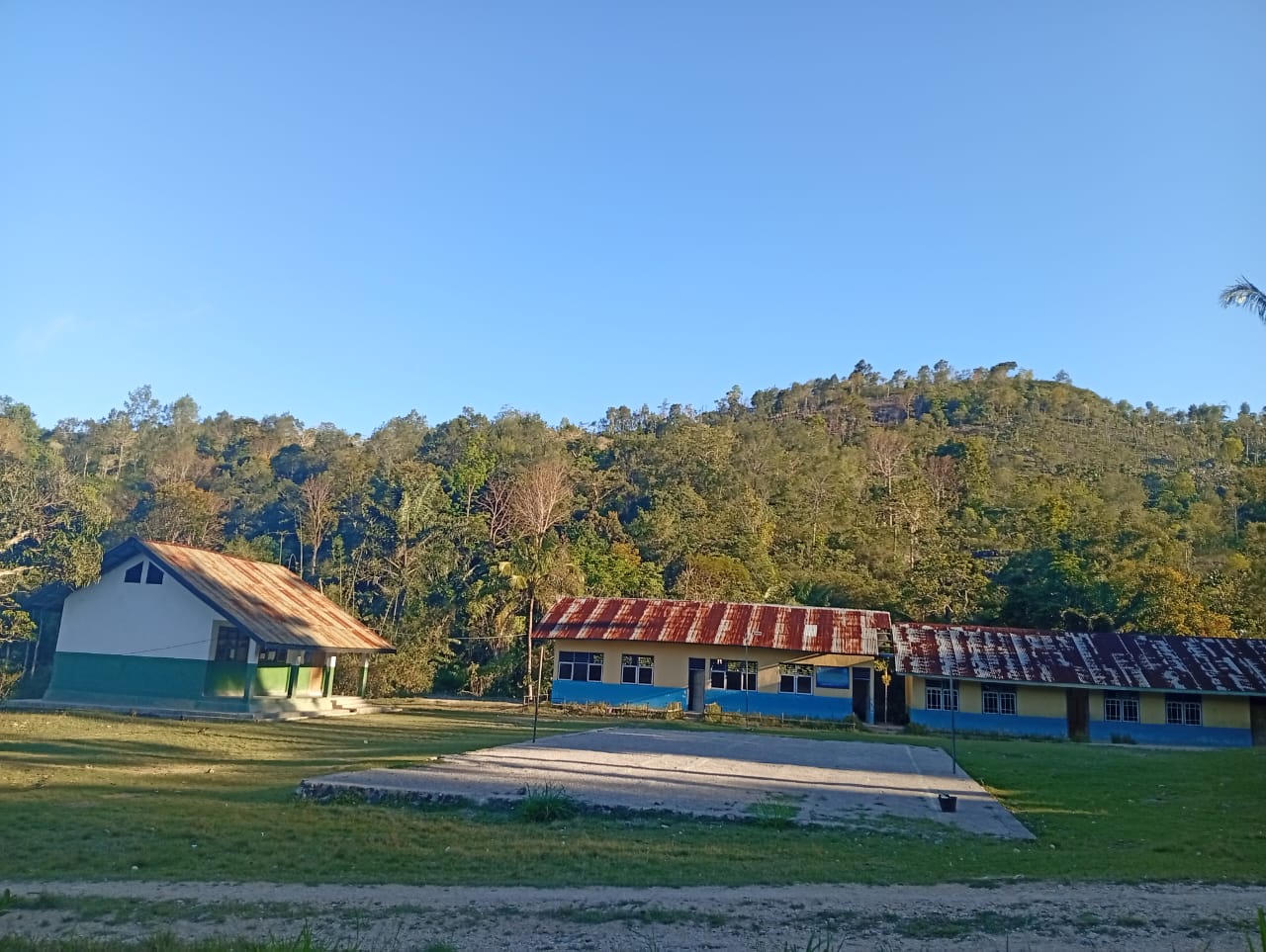 Gambar SDK Yaswari Oekolo