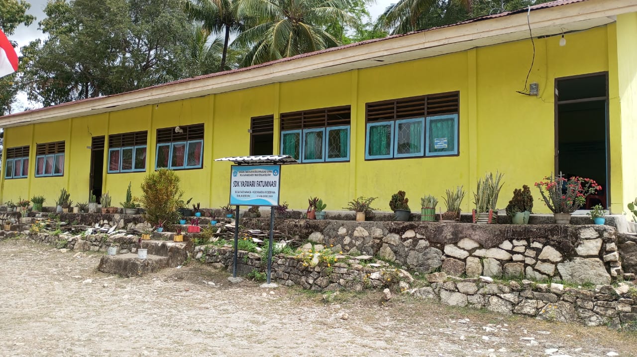 Gambar SDK Yaswari Fatumnasi